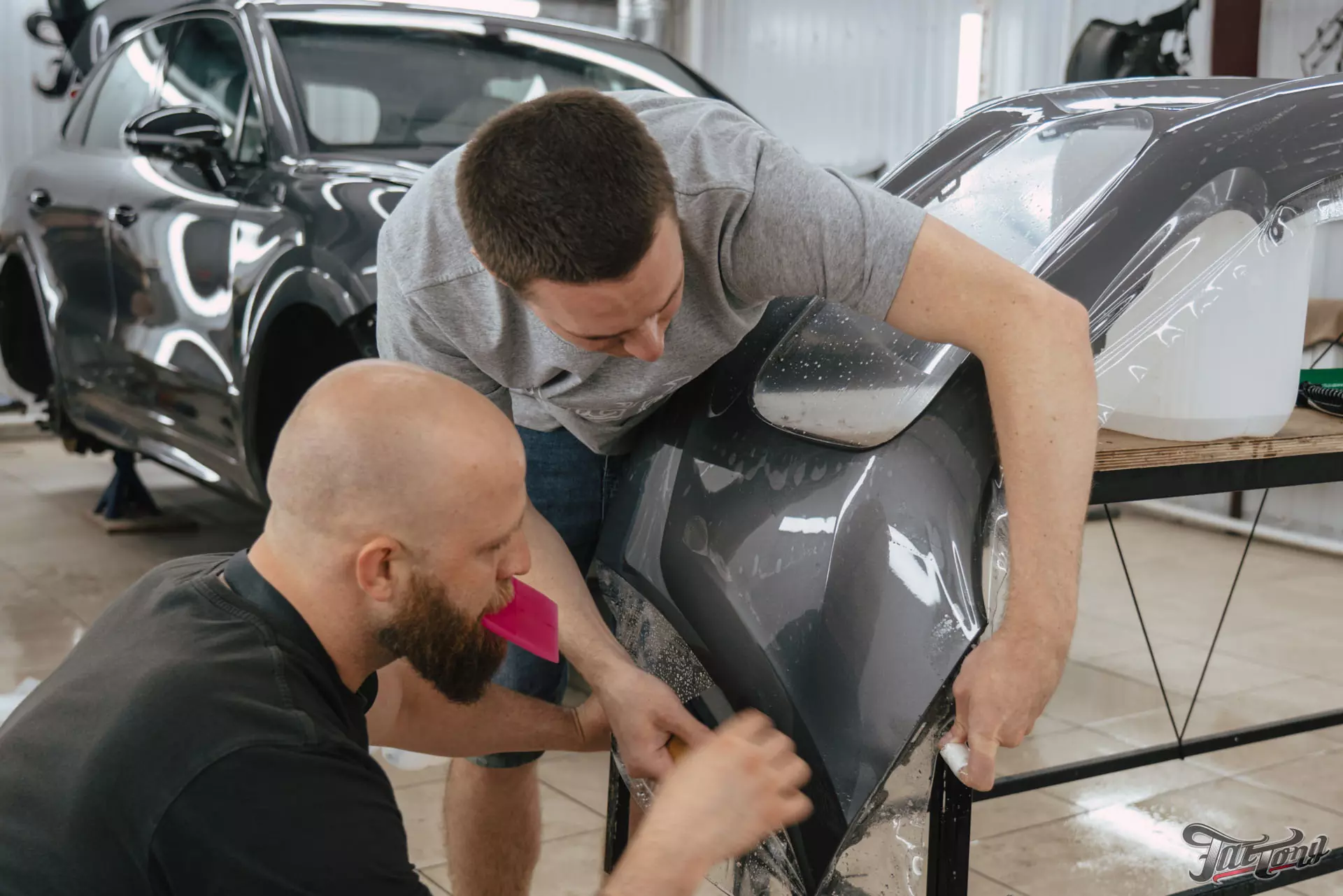 Porsche Cayenne. Оклейка в полиуретан. Окрас дисков